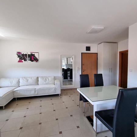 Apartment Matea Banjole Eksteriør billede