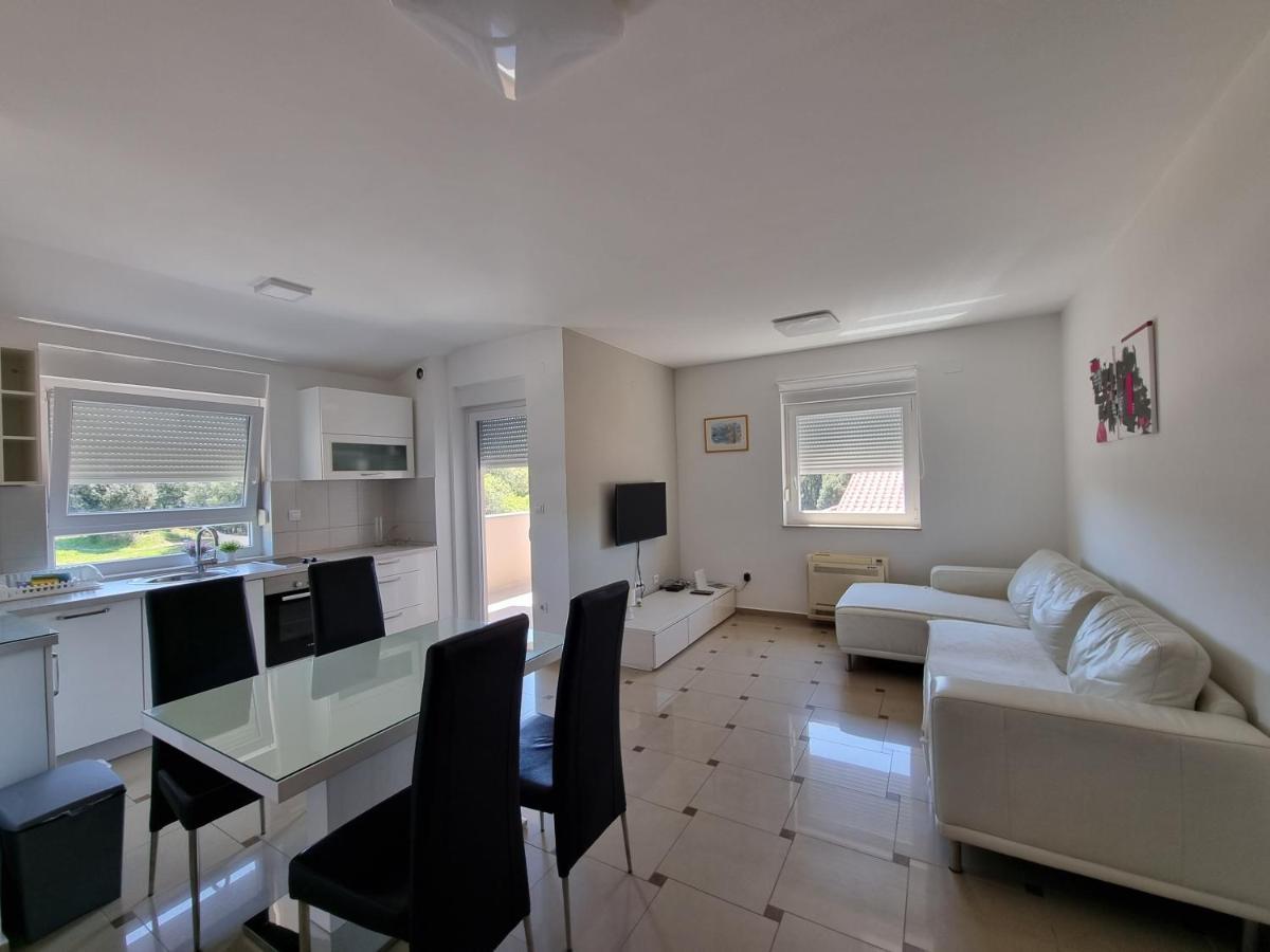Apartment Matea Banjole Eksteriør billede